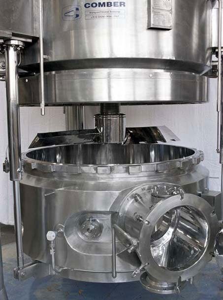 Turbodry-Agitated-vacuum-pan-dryer-pan-bottom (1)